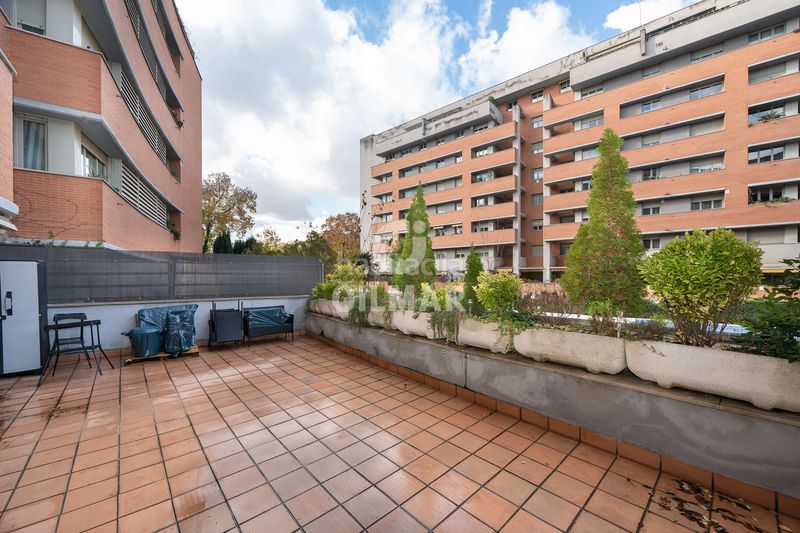 Planta baja descubre este excepcional bajo ubicado en la prestigiosa zona de Alameda de Osuna, en el distrito de barajas, . con 134 m co en Madrid - Imagen 30