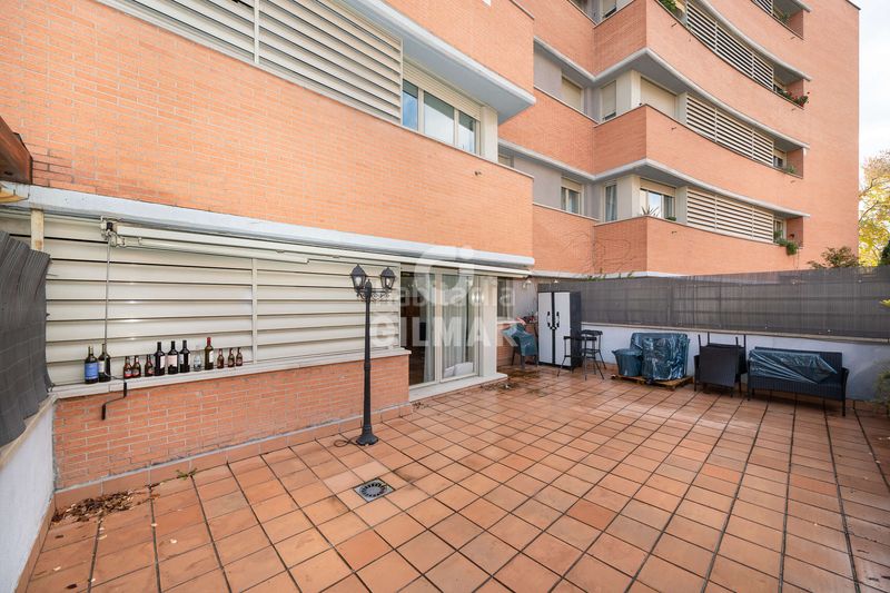 Planta baja descubre este excepcional bajo ubicado en la prestigiosa zona de Alameda de Osuna, en el distrito de barajas, . con 134 m co en Madrid - Imagen 29