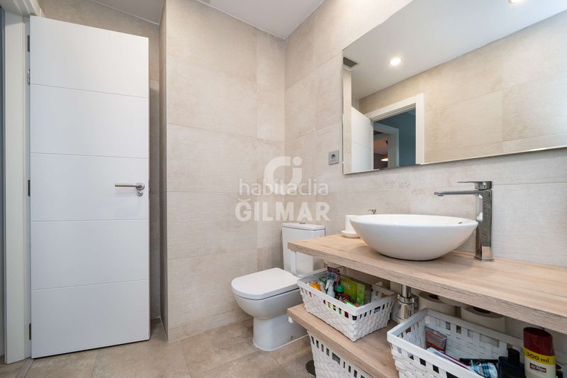 Piso descubre el privilegio de vivir en una de las zonas más exclusivas , conde orgaz, con esta espectacular vivienda en altur en Madrid - Imagen 21