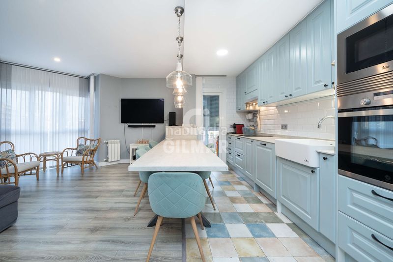 Piso descubre el privilegio de vivir en una de las zonas más exclusivas , conde orgaz, con esta espectacular vivienda en altur en Madrid - Imagen 2