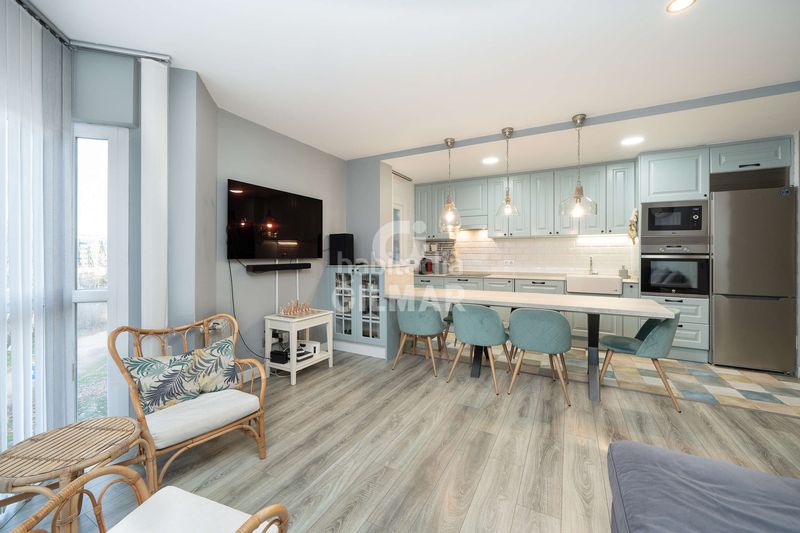 Piso descubre el privilegio de vivir en una de las zonas más exclusivas , conde orgaz, con esta espectacular vivienda en altur en Madrid - Imagen 5