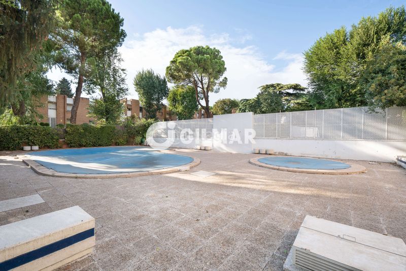 Foto 99820a77-f3f8-4606-ade6-17497f85d30e. Pis amb calefacció aparcament piscina a Palomas Madrid