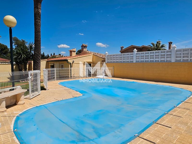 Foto c5907342-494e-482b-8e57-efbd58f11e20. Chalet en Montealegre Eliana (l´)