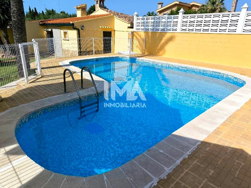 Foto d1123cc2-f139-40a9-aecc-6424179bf4ee. Chalet en Montealegre Eliana (l´)