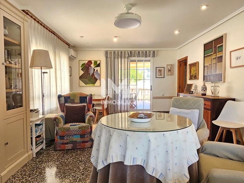 Foto 7151eb0c-50c2-4c8d-88dd-ab11b9d52475. Chalet con parcheggio piscina in Montealegre Eliana (l´)