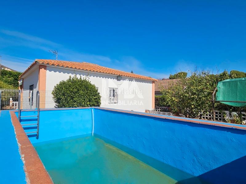 Foto b114b8e1-cf6c-42b4-876f-baca834eecc3. Chalet mit pool in Riba - roja de Túria