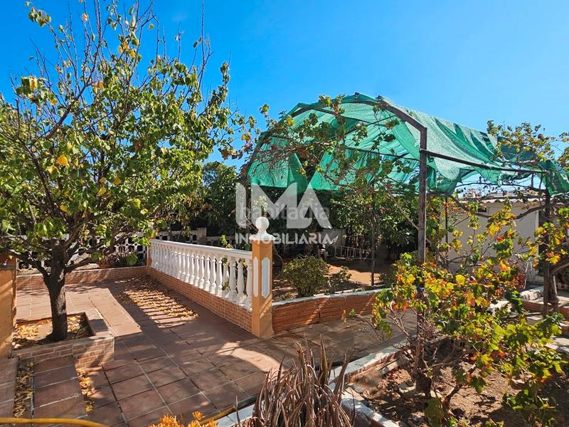 Foto 3de4a3b9-a681-49ba-a3fd-7e5fa54c0ed2. Chalet en Riba - roja de Túria