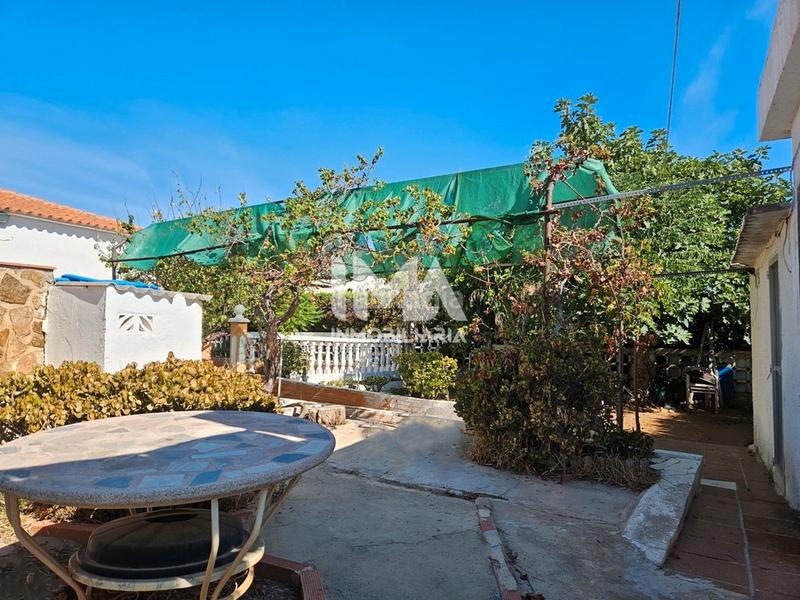 Foto 893576f0-9b2a-43b1-a825-ed16a4fc457d. Chalet en Riba - roja de Túria