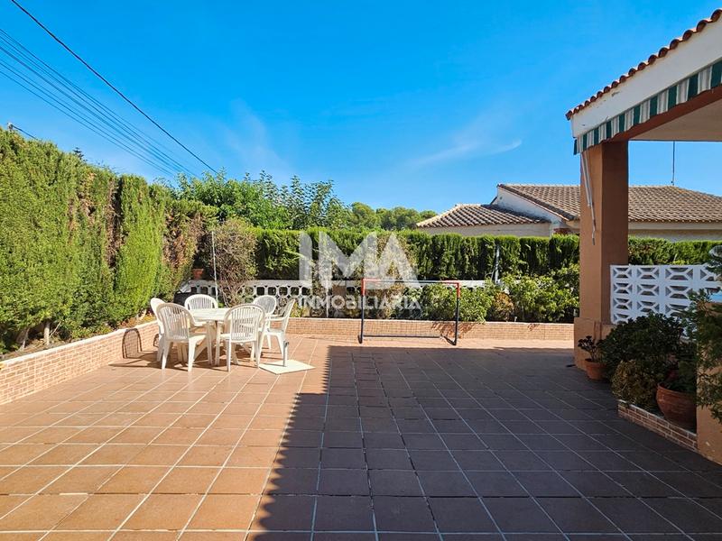 Foto c6be10f9-4663-472a-94c5-574d2c28ed36. Chalet en Riba - roja de Túria