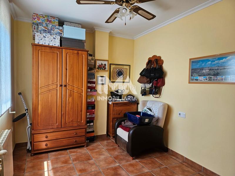 Foto 1df603df-c023-4e3f-a256-fe13321783bc. Chalet mit heizung parking pool in Montealegre Eliana (l´)