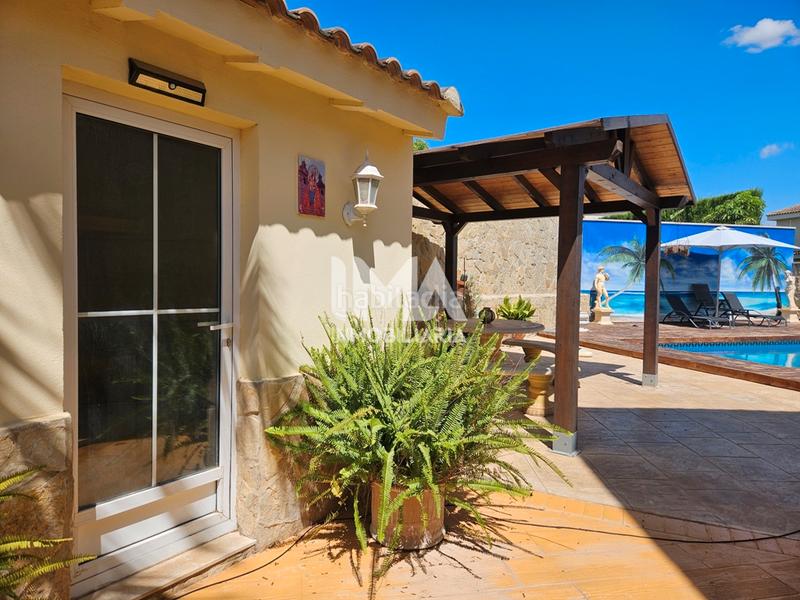 Foto 28f56e5e-c286-49c4-bc3a-6c858a6fe70e. Chalet mit heizung parking pool in Montealegre Eliana (l´)
