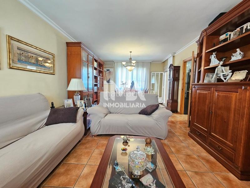 Foto 3c617a8e-781f-42e9-afc5-f5ee66caa28c. Chalet mit heizung parking pool in Montealegre Eliana (l´)