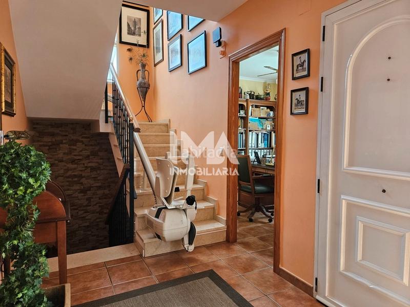 Foto 7d5387a9-ac6f-4549-9719-f22c543b0069. Chalet mit heizung parking pool in Montealegre Eliana (l´)