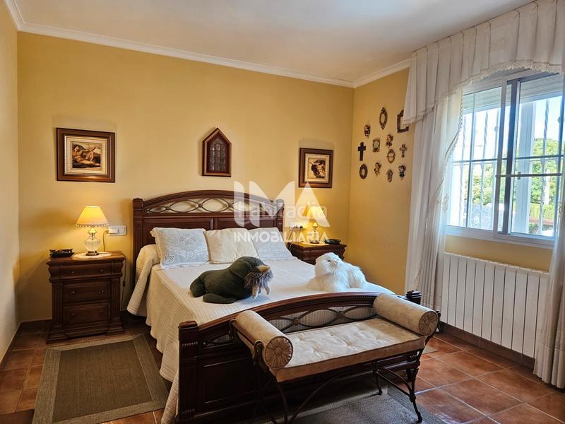 Foto 7f631192-9042-43f8-9d49-d4933b7f09e0. Chalet mit heizung parking pool in Montealegre Eliana (l´)