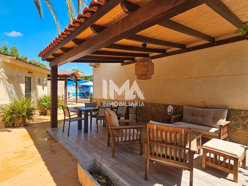 Foto a0244c3f-2a5e-46ea-ae03-f2ffd36fc636. Chalet mit heizung parking pool in Montealegre Eliana (l´)