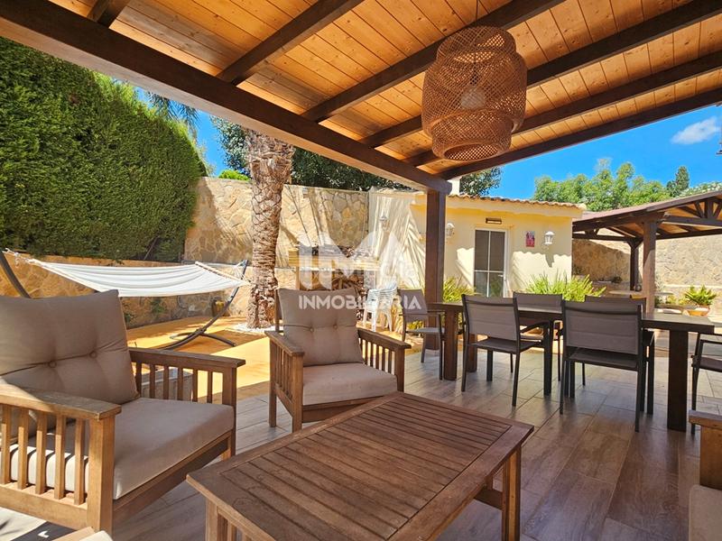Foto a77a4fd5-7dcb-40ba-89a7-aadd257bff1f. Chalet mit heizung parking pool in Montealegre Eliana (l´)