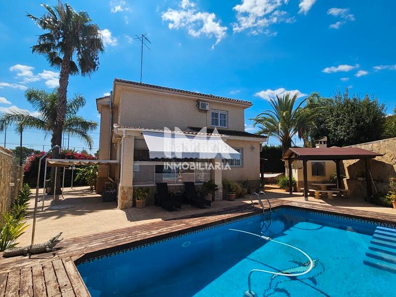 Foto c6e99789-03cc-493e-b203-51fd7295fb00. Chalet mit heizung parking pool in Montealegre Eliana (l´)