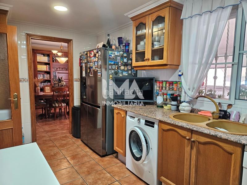 Foto df6913ed-b5f4-4d7b-8e6e-73268237624e. Chalet mit heizung parking pool in Montealegre Eliana (l´)