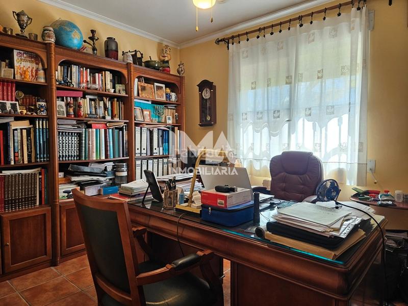 Foto e70d3453-34ba-4b42-826b-c5eafed82ae7. Chalet mit heizung parking pool in Montealegre Eliana (l´)