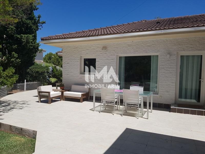 Foto 6e70fbe7-a6d8-4317-9098-6a0a63c0ef01. Xalet amb calefacció aparcament piscina a Montealegre Eliana (l´)