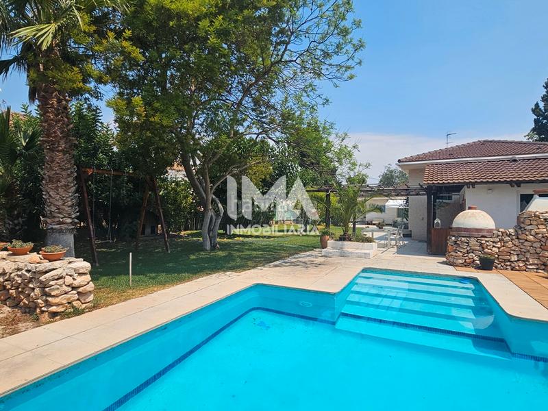 Foto 7f3530c1-a428-4b16-8145-dbc46e4f11ed. Xalet amb calefacció aparcament piscina a Montealegre Eliana (l´)