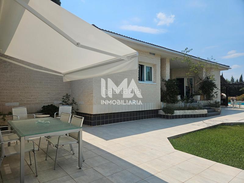 Foto 8680158a-715b-4077-b7a2-70f878a970a7. Xalet amb calefacció aparcament piscina a Montealegre Eliana (l´)