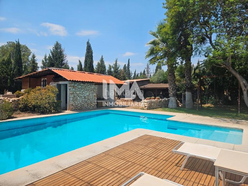 Foto 8bca066c-a426-46cc-a2a0-b4747d85bd9c. Xalet amb calefacció aparcament piscina a Montealegre Eliana (l´)