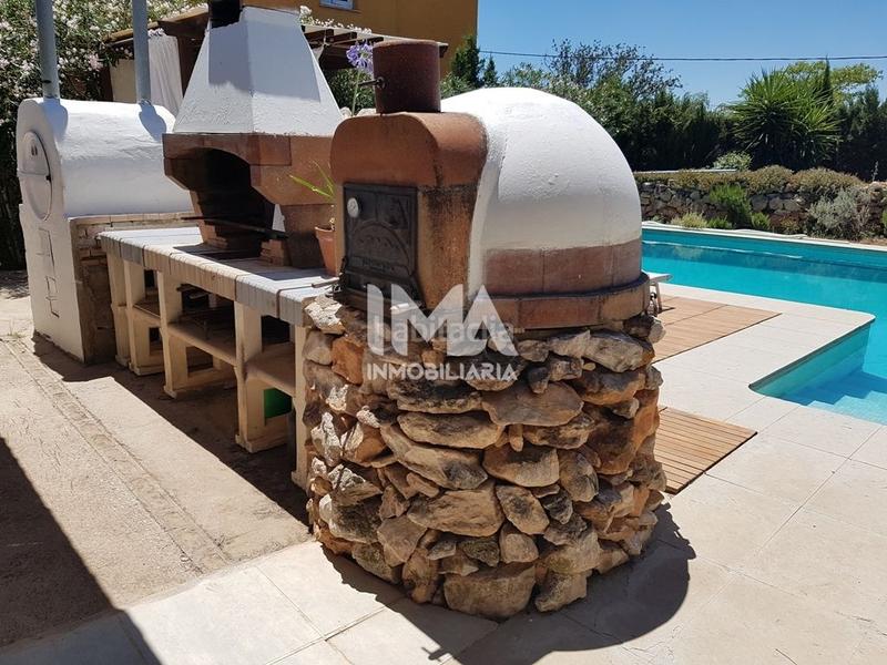 Foto 9cf6d482-4448-4fb3-8295-f161592a177c. Xalet amb calefacció aparcament piscina a Montealegre Eliana (l´)