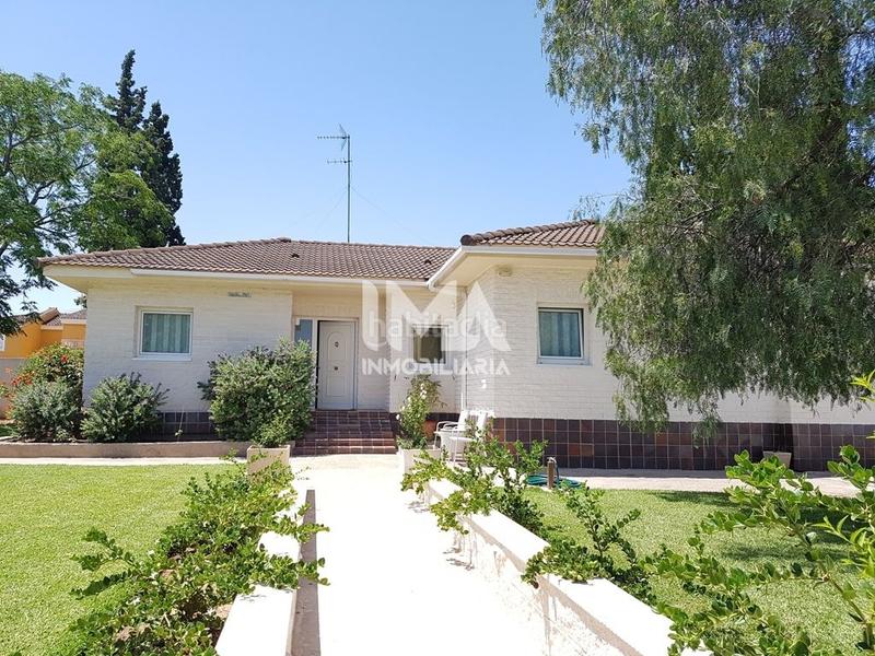 Foto a842b7af-0328-4b04-8b05-c823f3ce3b75. Xalet amb calefacció aparcament piscina a Montealegre Eliana (l´)