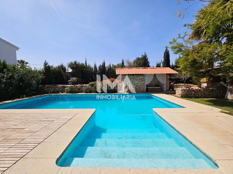 Foto b89e3972-de9e-4fb6-9ee3-cd4516fb2901. Xalet amb calefacció aparcament piscina a Montealegre Eliana (l´)