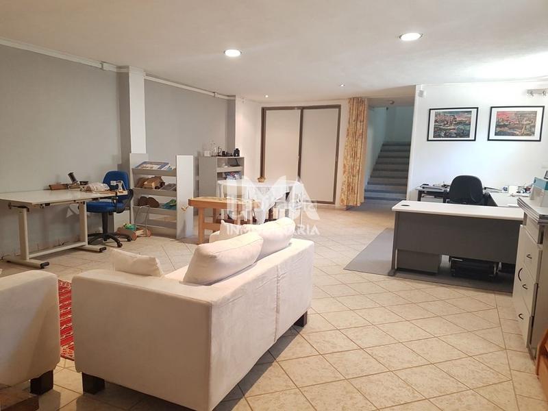 Foto d0fa4049-36a6-4a50-b882-67a3fdbe6919. Xalet amb calefacció aparcament piscina a Montealegre Eliana (l´)