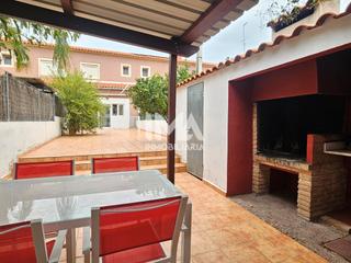 Casa adossada a Serra