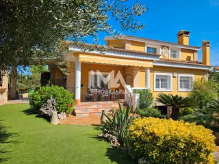 Chalet en San Antonio de Benagéber