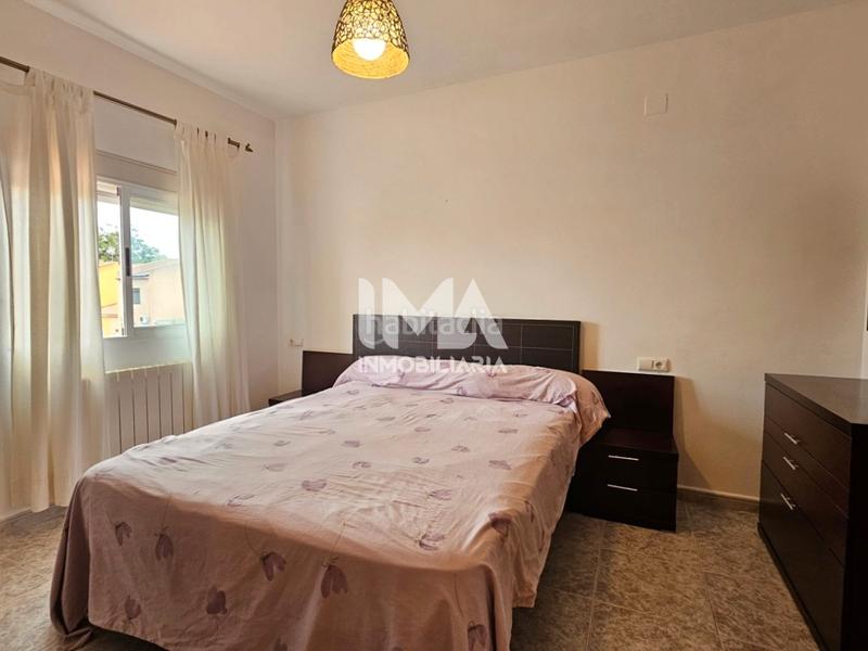 Foto 4c65e4e3-2c94-4adf-9d57-42df82848536. Alquiler casa adosada en Serra