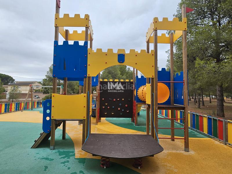 Foto dc2f86c5-48a2-484f-8a5a-82f2fe566d7a. Alquiler casa adosada en Serra