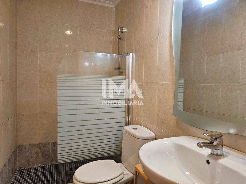 Foto e2222603-faa0-4dda-97bf-33ea8b9ad089. Alquiler casa adosada en Serra