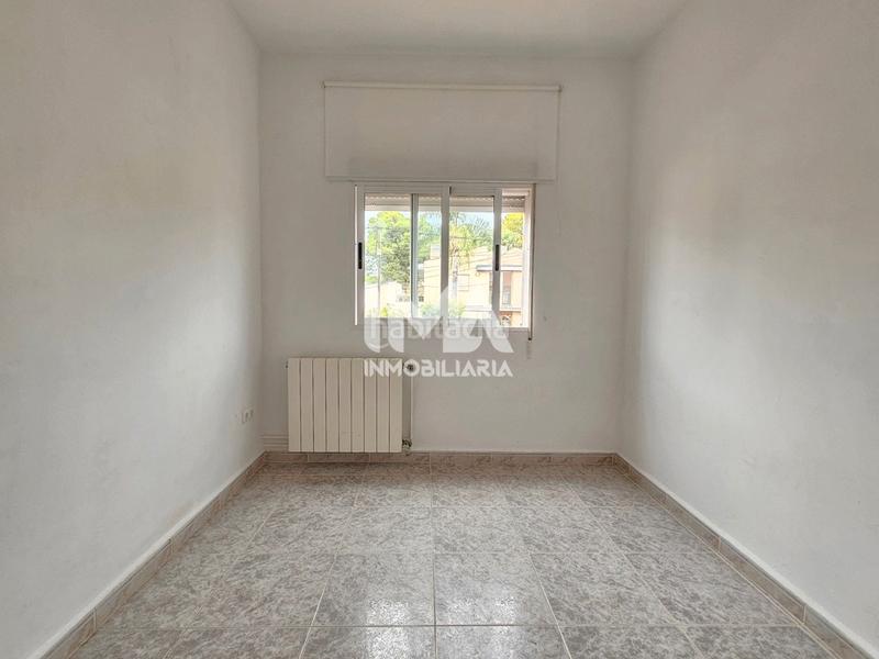 Foto f0df84b3-bb83-4393-b9ac-fe6c2aa0e7db. Alquiler casa adosada en Serra