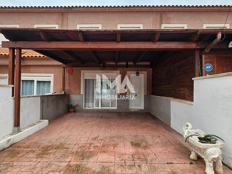 Foto 1f874bf3-e189-4f09-9bb8-5d23d77604ec. Rent semi detached house with heating parking pool in Serra