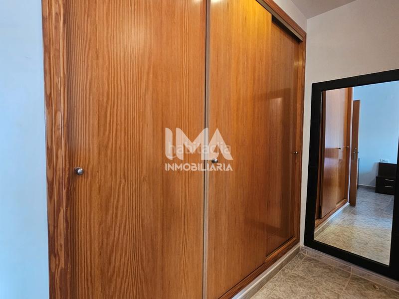 Foto a2b6c924-7c86-40d8-ac67-7604814a078b. Rent semi detached house with heating parking pool in Serra