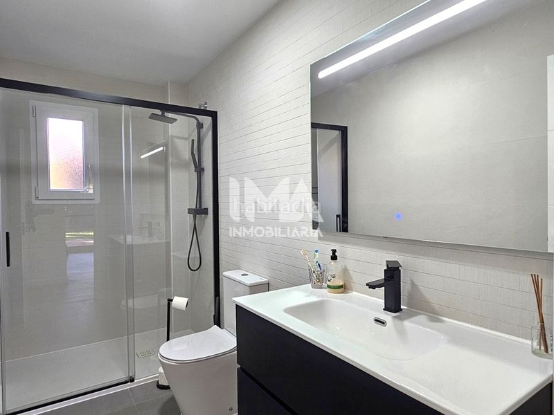 Foto e5ce65e6-42fc-4693-9767-ca153a839bc5. Xalet amb xemeneia calefacció aparcament piscina a Eliana (l´)