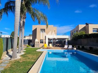 Chalet en San Antonio de Benagéber