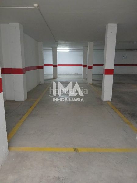 Foto 5fca1e6e-325a-4a1d-a353-57b50ef56b72. Car parking in Pueblo Eliana (l´)