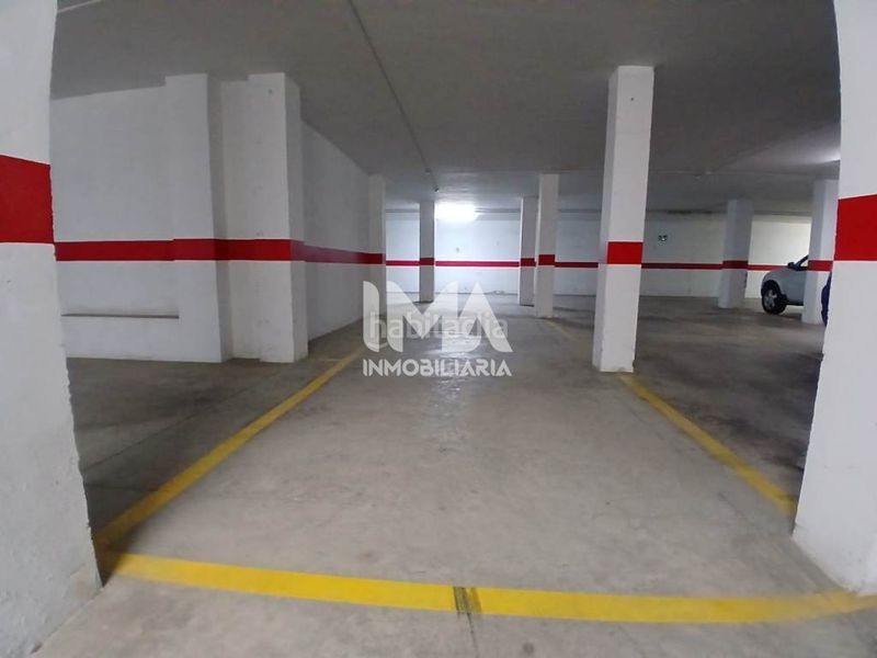 Foto ad6498c0-3d81-4862-89a3-54503ba0d8d1. Car parking in Pueblo Eliana (l´)