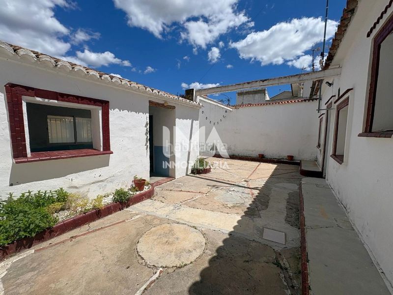 Foto 210c63df-4cbd-4283-ae20-6d16509a6ef5. Casa amb aparcament a Pueblo Eliana (l´)