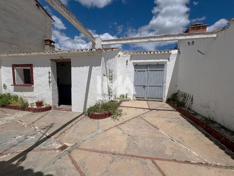 Foto 7b8b3b50-5df1-4959-b1ff-53d4e399950c. Casa amb aparcament a Pueblo Eliana (l´)