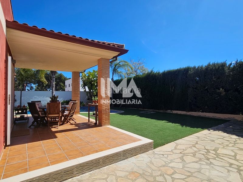 Foto 8be68453-f718-43ee-8d7a-e5e28db537c2. Xalet amb calefacció aparcament piscina a La Conarda-Montesano Bétera