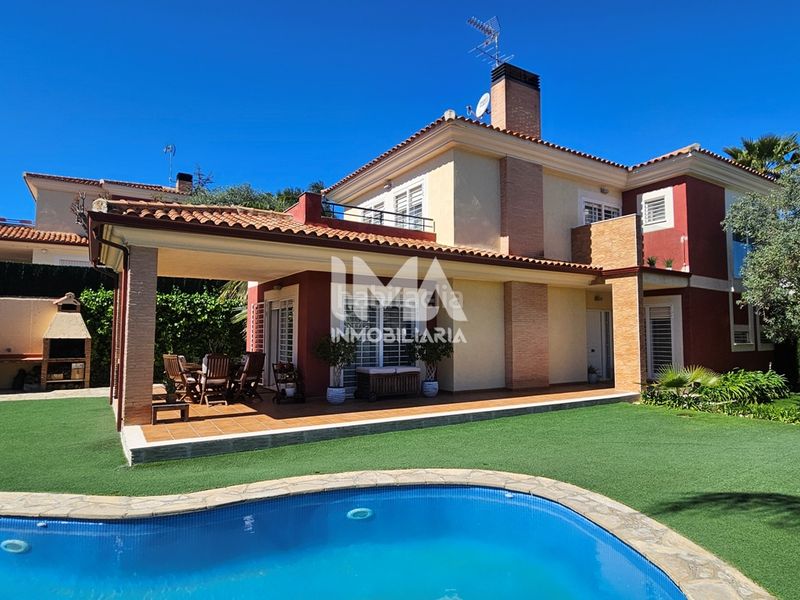 Foto b19fe215-caa0-488c-9ffb-a09bf8a11370. Xalet amb calefacció aparcament piscina a La Conarda-Montesano Bétera