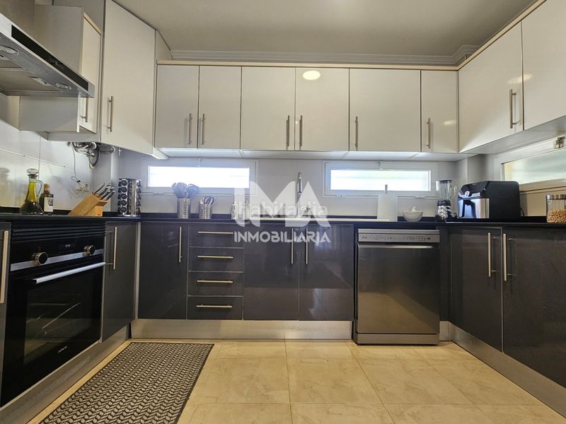 Foto de581150-97a9-4344-915a-27208ec51508. Xalet amb calefacció aparcament piscina a La Conarda-Montesano Bétera