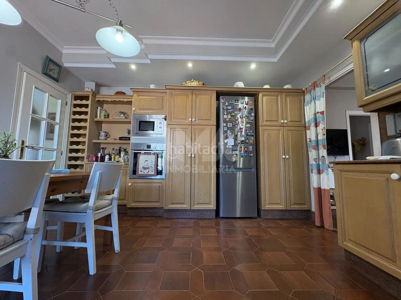Foto a605ac9d-2d54-4725-8a8b-2658f48adae1. Chalet avec cheminée chauffage parking piscine dans Pobla de Vallbona (la)