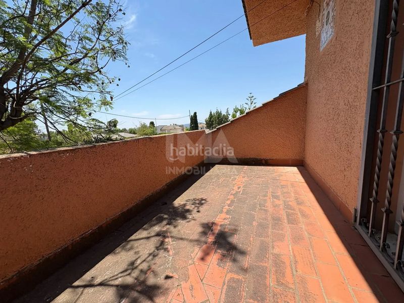 Foto b50fc147-5826-4c3f-bd2c-fdd8e5133617. Chalet avec cheminée chauffage parking piscine dans Pobla de Vallbona (la)